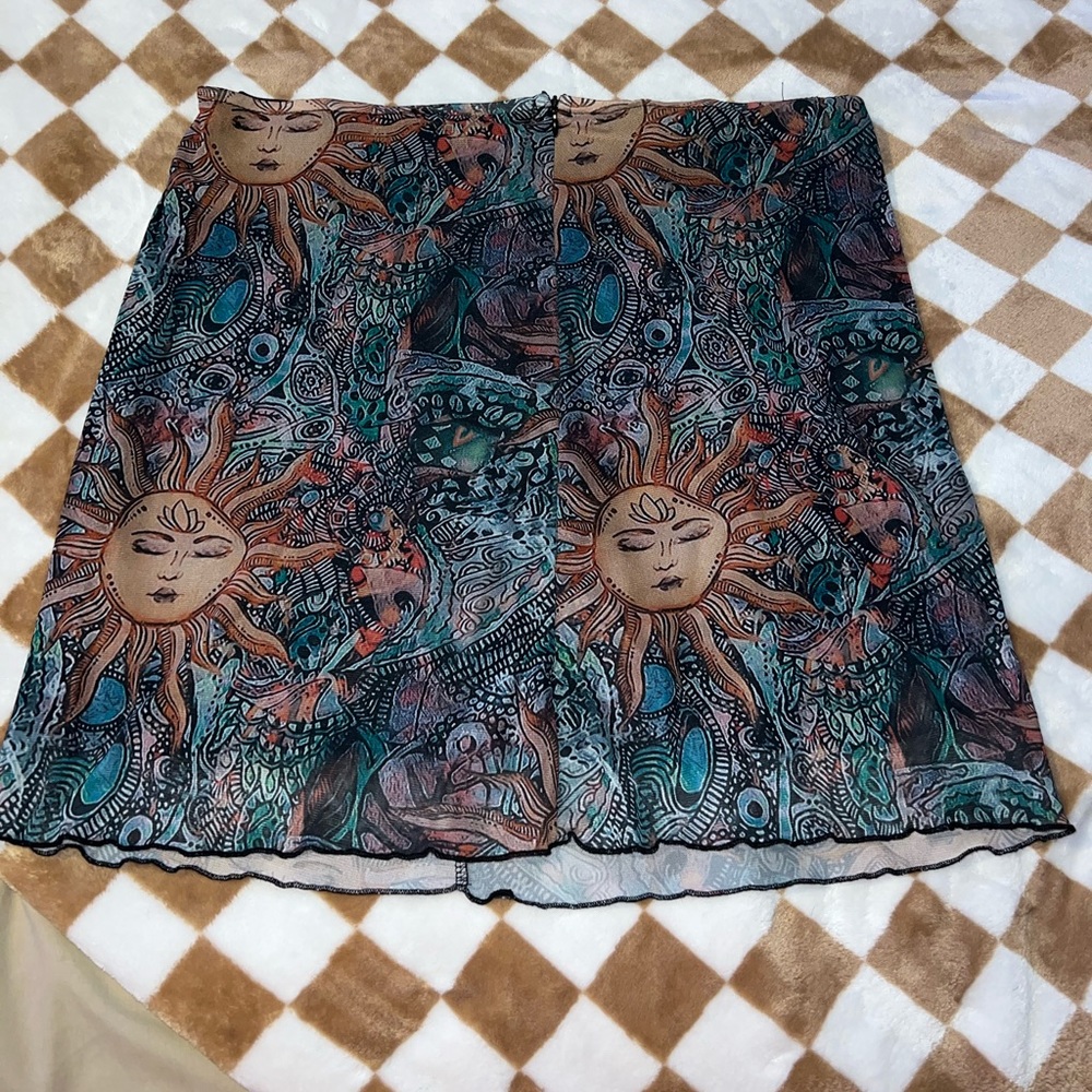 Pattern mini skirt - Picture 2 of 3